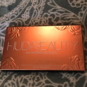 Huda Beauty Rose Gold Palette Remastered - New